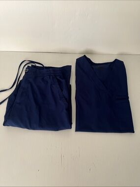 Scrubstar Top & Pants Size M